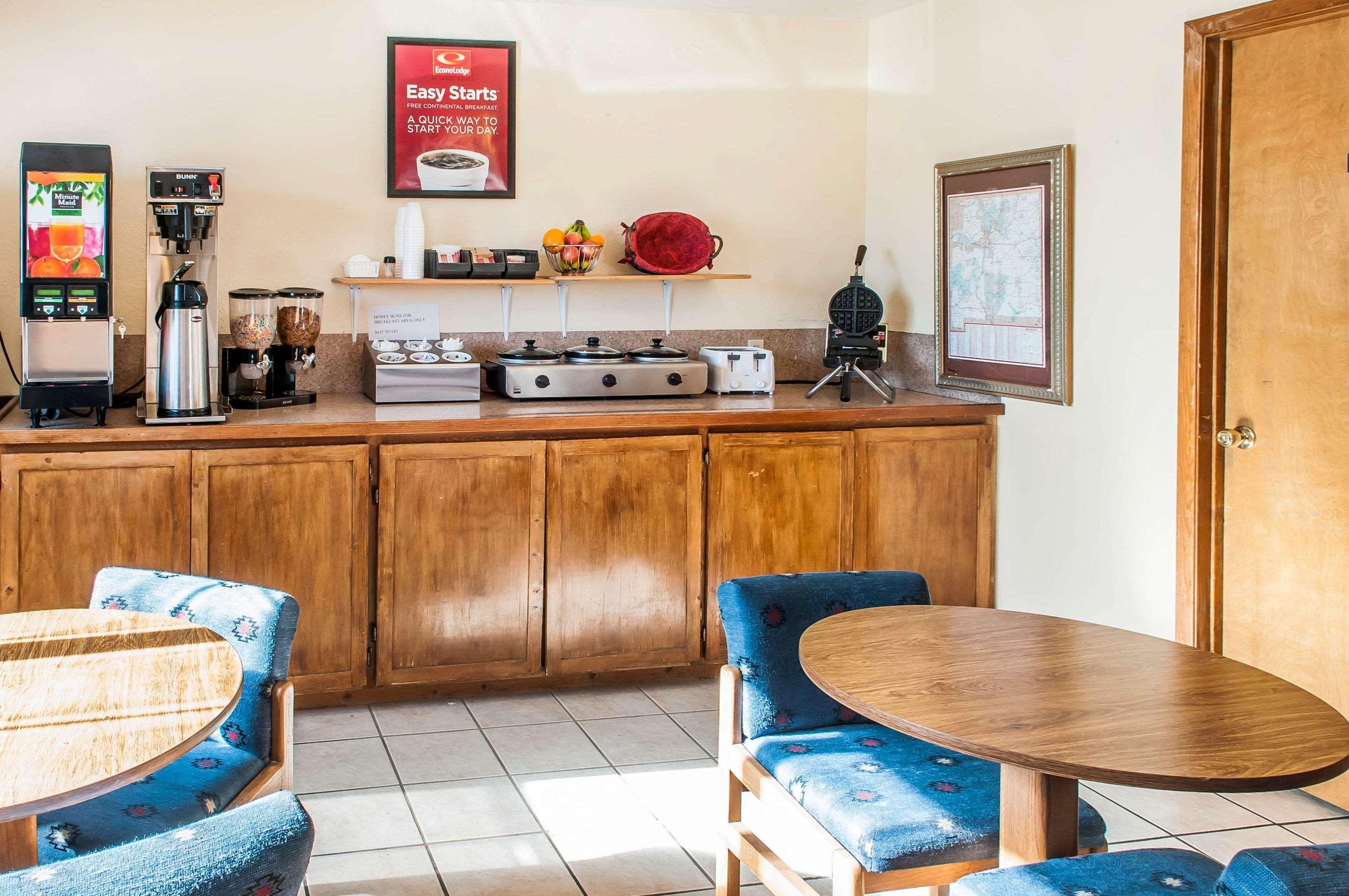 Econo Lodge Eagle Nest Zewnętrze zdjęcie