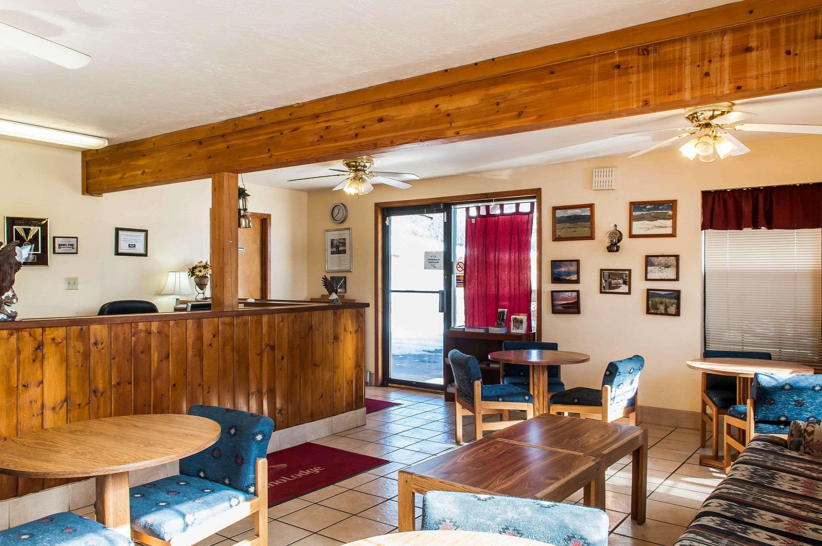 Econo Lodge Eagle Nest Zewnętrze zdjęcie