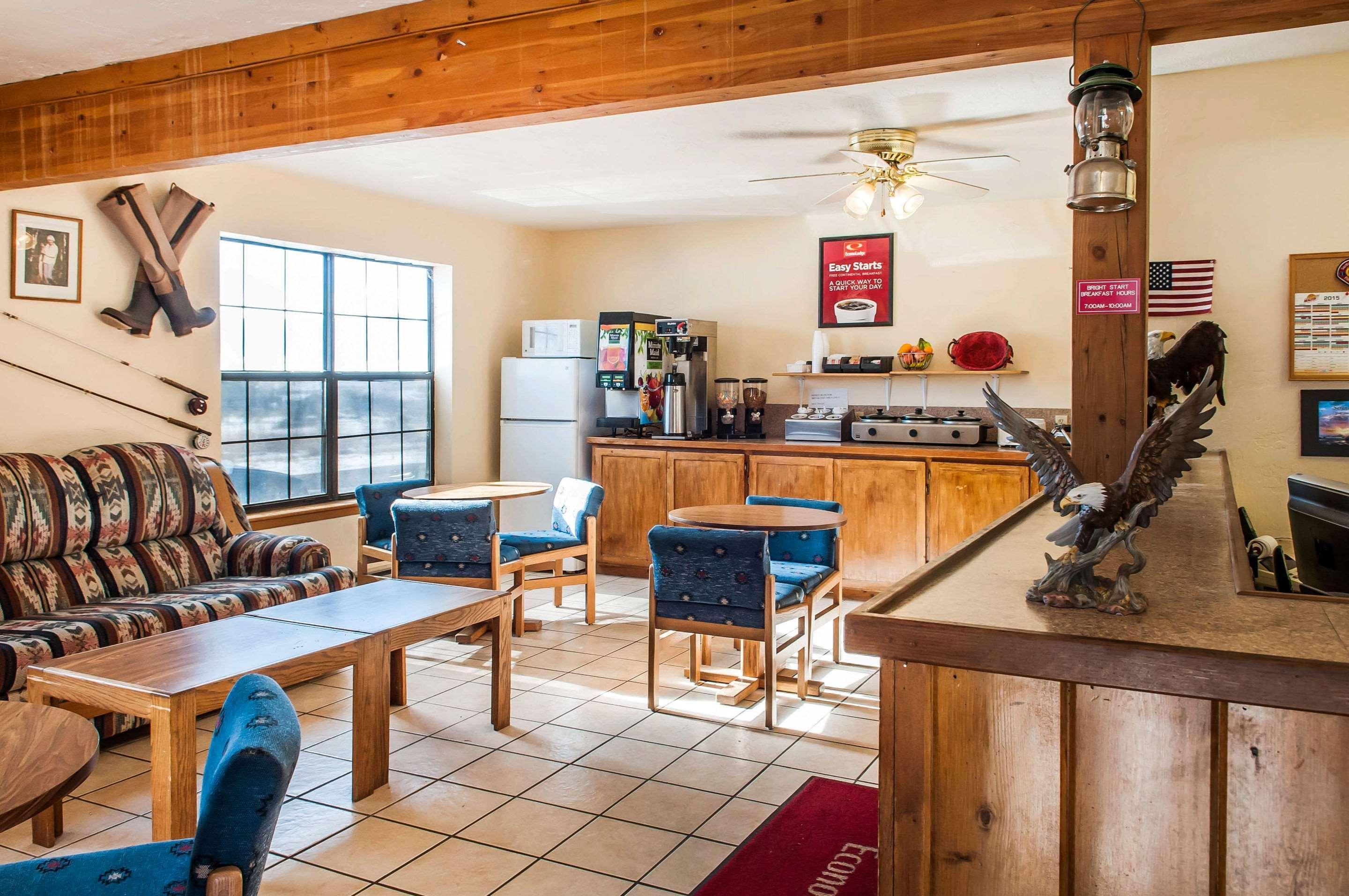 Econo Lodge Eagle Nest Zewnętrze zdjęcie