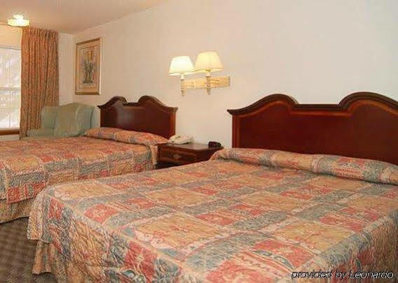 Econo Lodge Eagle Nest Zewnętrze zdjęcie